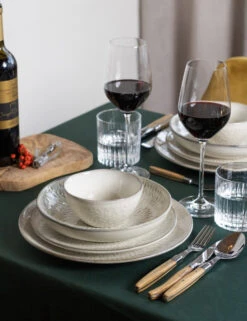 Jay Hill Kom Jersey ø 12 Cm / 350 Ml 12 Jay Hill Kom Jersey ø 12 Cm / 350 Ml -Keukenbenodigdheden Winkel 10 8720955225120 9Jay Hill jersey servies sfeer 5