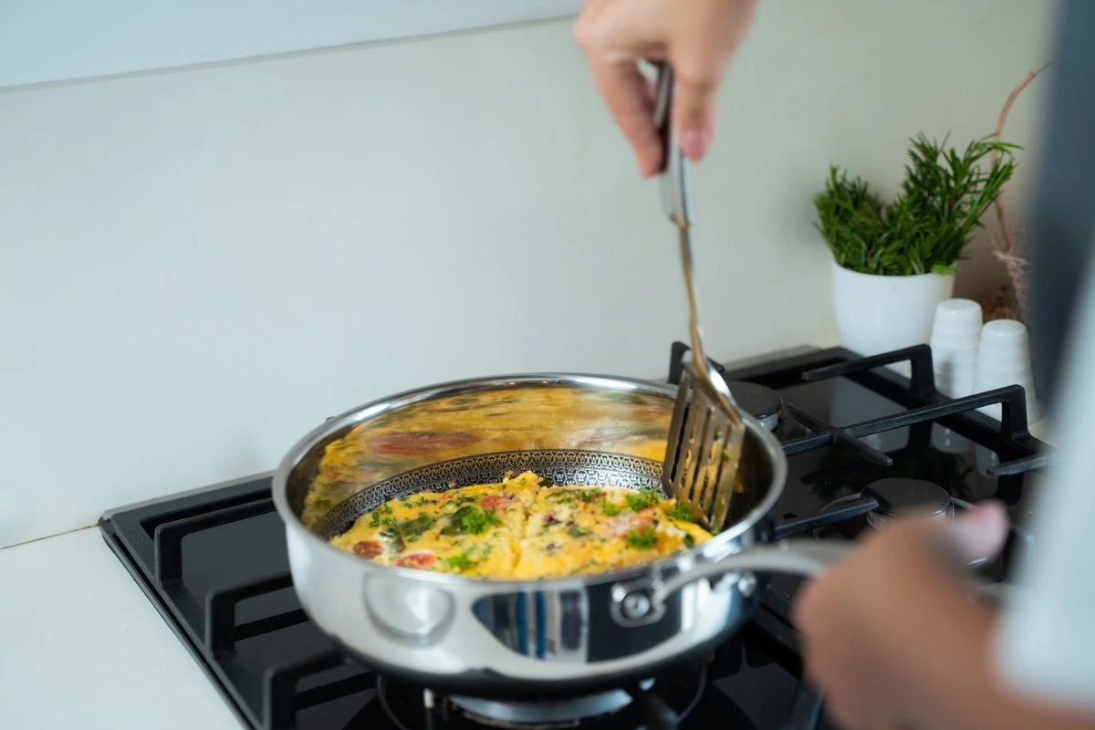 Westinghouse Pannenset Black Signature (Koekenpan + Kookpan + Hapjespan) ø 24 Cm - Inductie En Alle Andere Warmtebronnen 8 Westinghouse Pannenset Black Signature (Koekenpan + Kookpan + Hapjespan) ø 24 Cm - Inductie En Alle Andere Warmtebronnen - Afbeelding 6