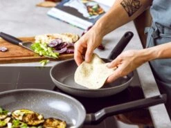 BK Koekenpan Granite Aluminium - ø 24 Cm - Keramische Anti-aanbaklaag -Keukenbenodigdheden Winkel 1b8e3e9aba94a1285b43c6f4a99e7815c8668c46 BK Inductiekoken PH00636 008 1