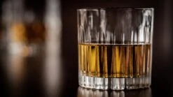 Cookinglife Whiskey Set (karaf & Whiskeyglazen) Moville - 5 Delige Set 9 Cookinglife Whiskey Set (karaf & Whiskeyglazen) Moville - 5 Delige Set -Keukenbenodigdheden Winkel 8720364452506 1 3