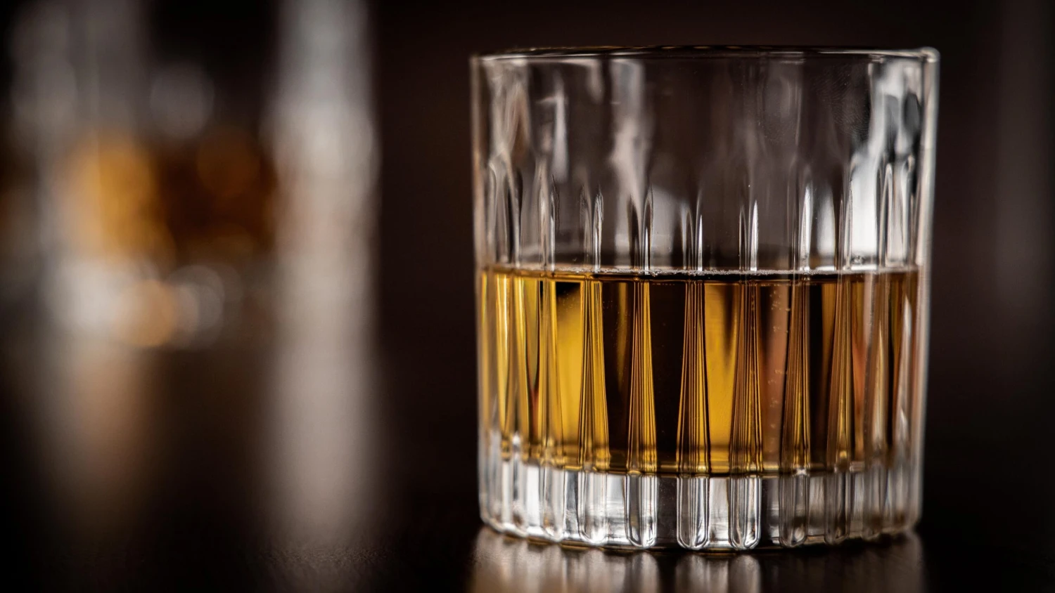 Cookinglife Whiskey Set (karaf & Whiskeyglazen) Moville - 5 Delige Set 4 Cookinglife Whiskey Set (karaf & Whiskeyglazen) Moville - 5 Delige Set - Afbeelding 3