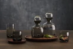 ASA Selection Karaf Sarabi - Grijs - 1.5 Liter 7 ASA Selection Karaf Sarabi - Grijs - 1.5 Liter -Keukenbenodigdheden Winkel ASA Selection karaf 1.5 liter grijs 3