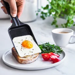 Greenpan Gourmetstel Bistro - 2000 W - 8 Personen - PFAS Vrij 9 Greenpan Gourmetstel Bistro - 2000 W - 8 Personen - PFAS Vrij -Keukenbenodigdheden Winkel CC007922 001 image6 feature1 non stick