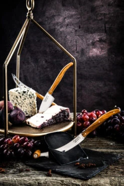 Laguiole Style De Vie Kaasmessen / Kaasmessenset Luxury Line Olijfhout - 3 Stuks 11 Laguiole Style De Vie Kaasmessen / Kaasmessenset Luxury Line Olijfhout - 3 Stuks -Keukenbenodigdheden Winkel LuxKaasV2Olijf 4