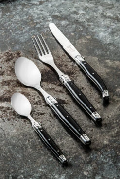 Laguiole Style De Vie Bestekset Premium Line - Zwart - 24 Delig / 6 Personen -Keukenbenodigdheden Winkel PrCouvZwart 1
