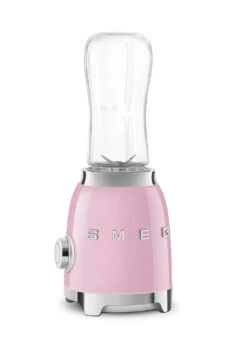 SMEG Smoothie Blender - Compact - Roze - 600 Ml - PBF01PKEU 13 SMEG Smoothie Blender - Compact - Roze - 600 Ml - PBF01PKEU -Keukenbenodigdheden Winkel WEB PBF01PKEU 6.jpg