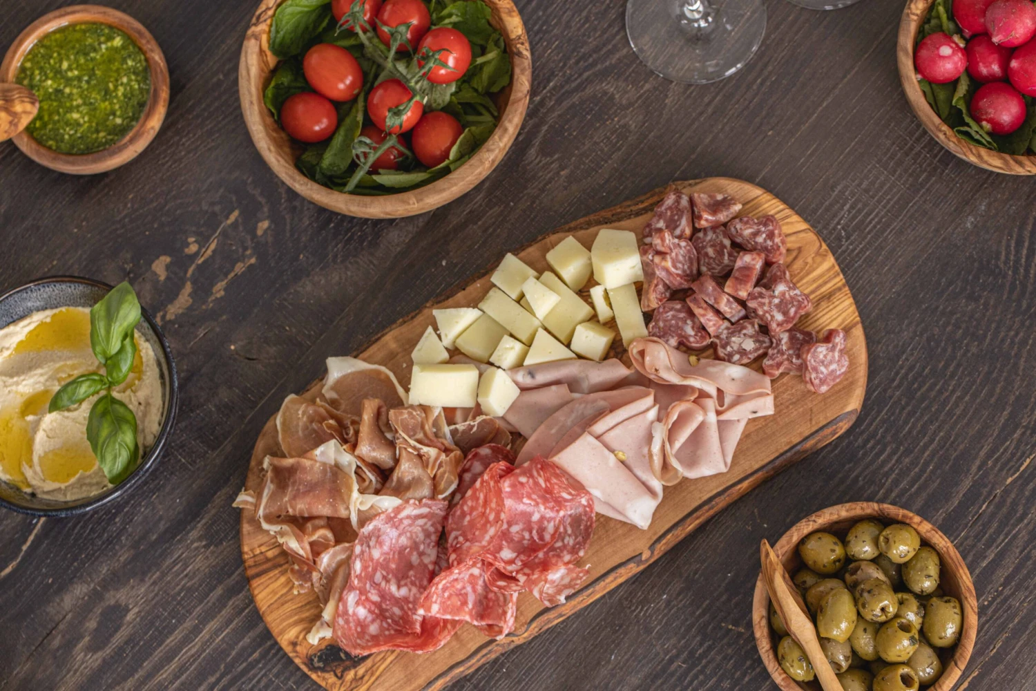 Jay Hill Serveerplank Tunea - Olijfhout - Met Schors - 33 X 15 Cm 7 Jay Hill Serveerplank Tunea - Olijfhout - Met Schors - 33 X 15 Cm - Afbeelding 5