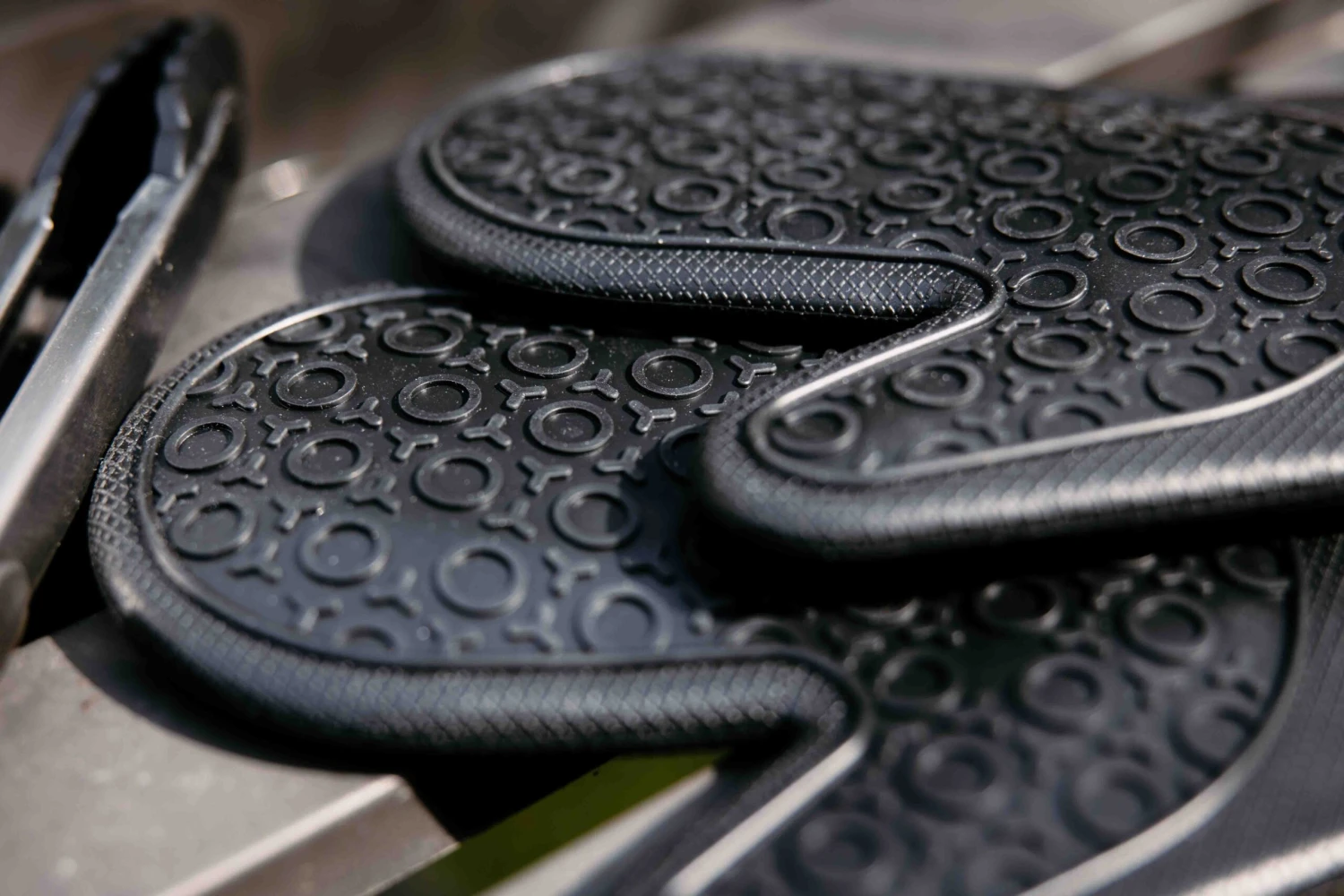 Jay Hill Ovenwant - Zwart - Siliconen - 38 Cm 5 Jay Hill Ovenwant - Zwart - Siliconen - 38 Cm - Afbeelding 3