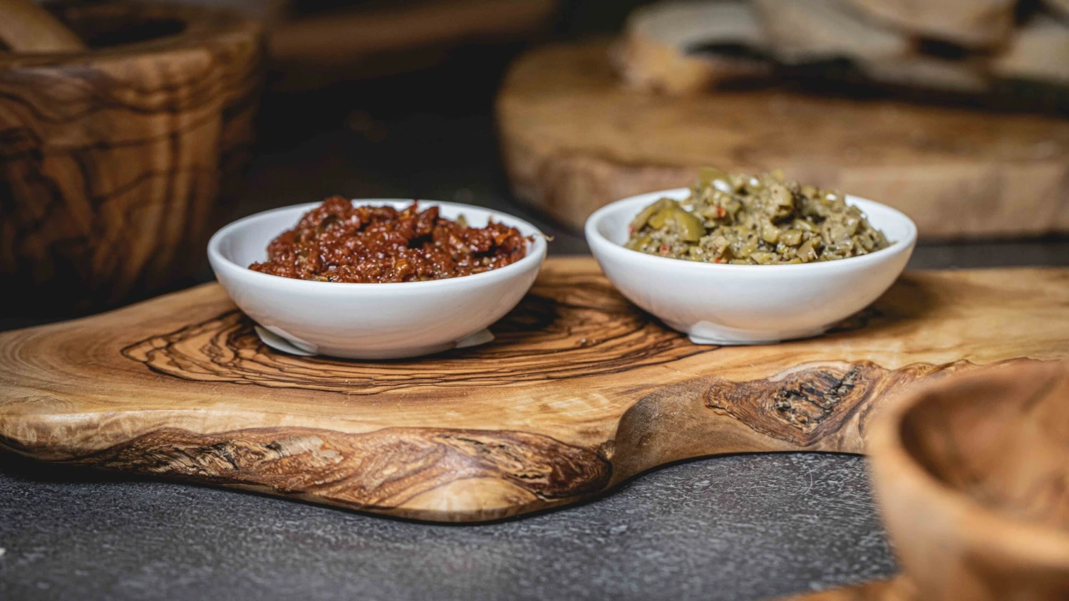 Jay Hill Kaasplank Tunea - Olijfhout - 18 X 16 Cm 5 Jay Hill Kaasplank Tunea - Olijfhout - 18 X 16 Cm - Afbeelding 4